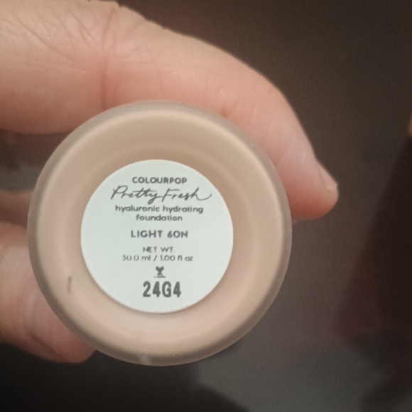 ColourPop Pretty Fresh Hydrating Foundation - Light 60N - Picture 4 of 9